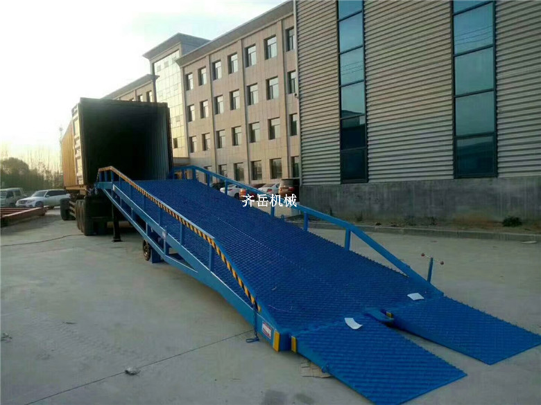 移（yí）動式登車橋