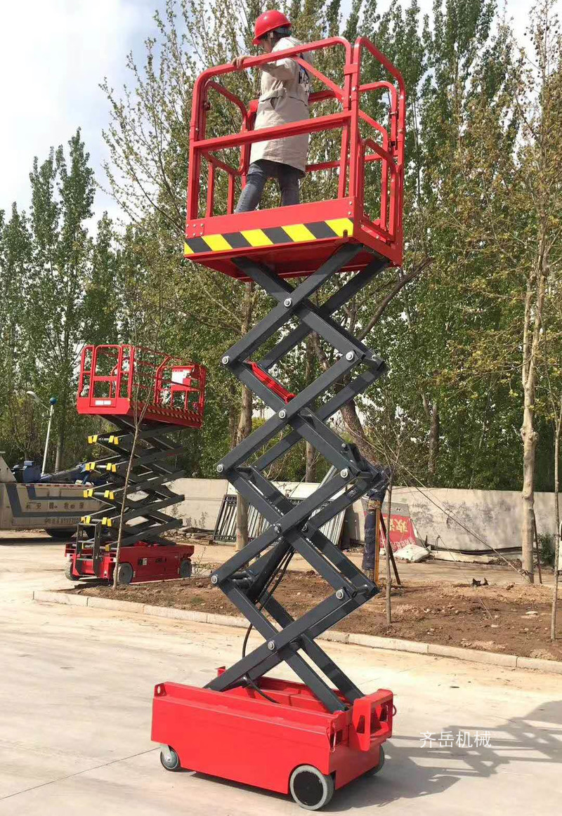 小型全自行式高空作業（yè）平台