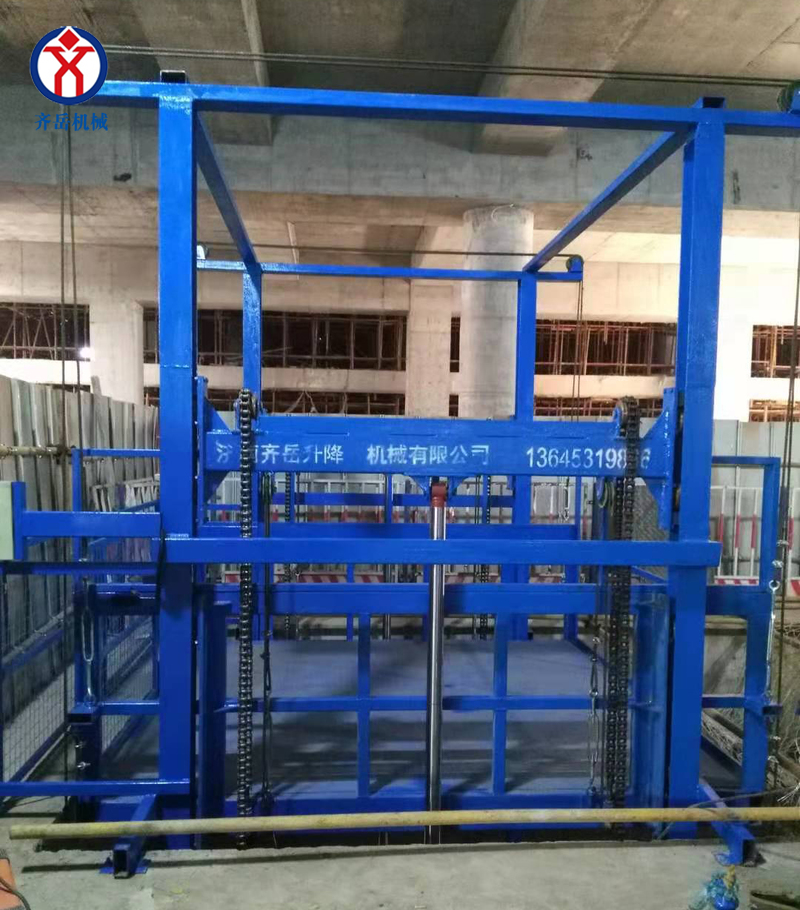 青島膠州膠東國際機場導軌式升降平台安裝驗收